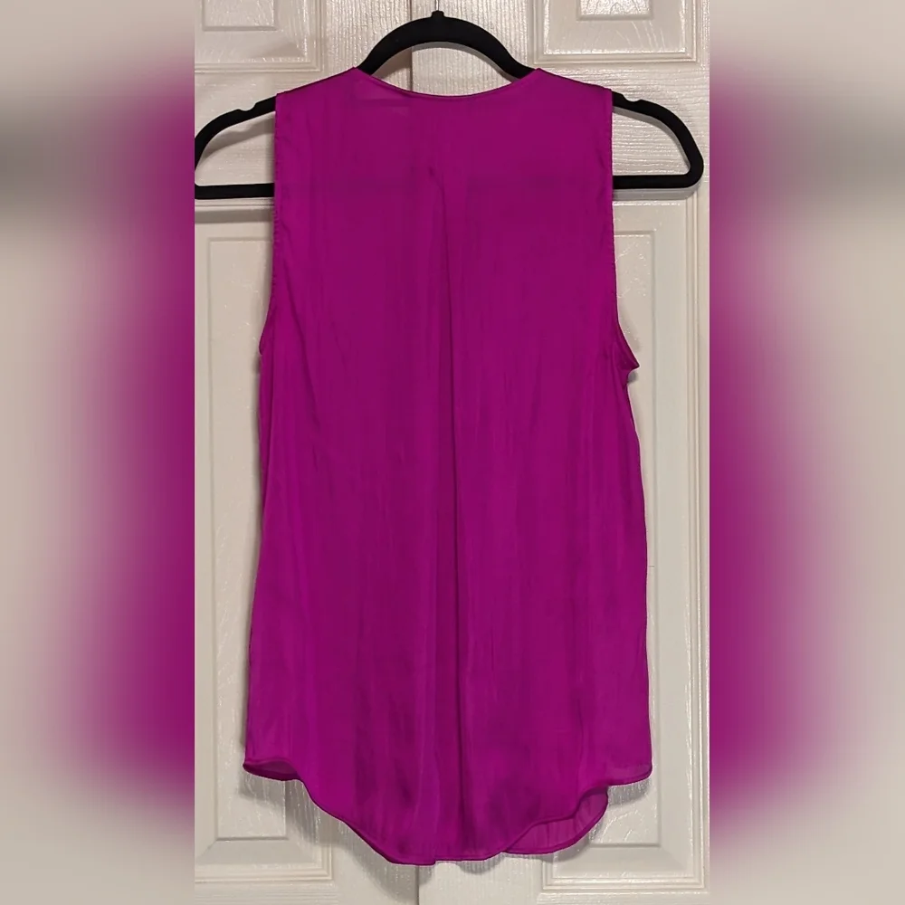 5/$25 Banana Republic Sleeveless Purple Blouse - Picture 4 of 6